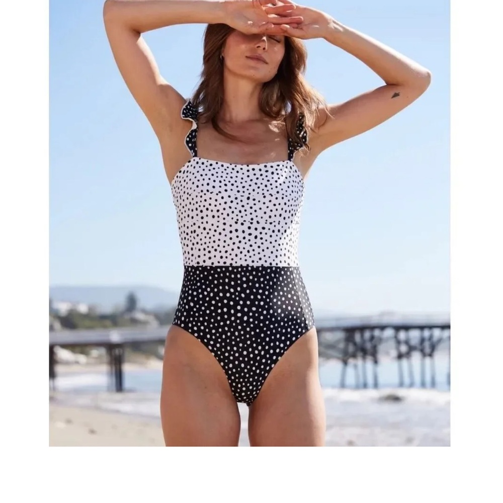 Summersalt the ruffle oasis Piece Swimsuit - Black & White
